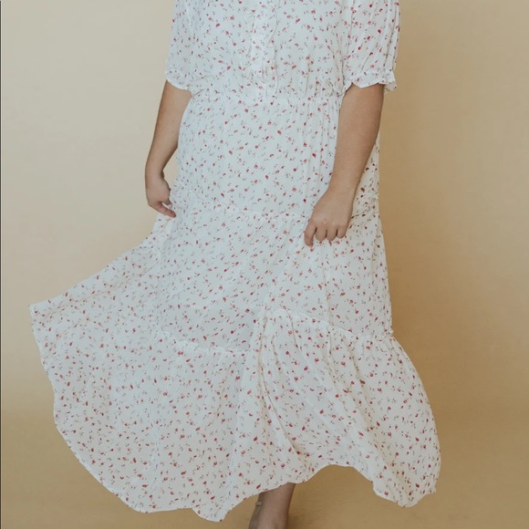 Floral Maxi Dress - Picture 3 of 4